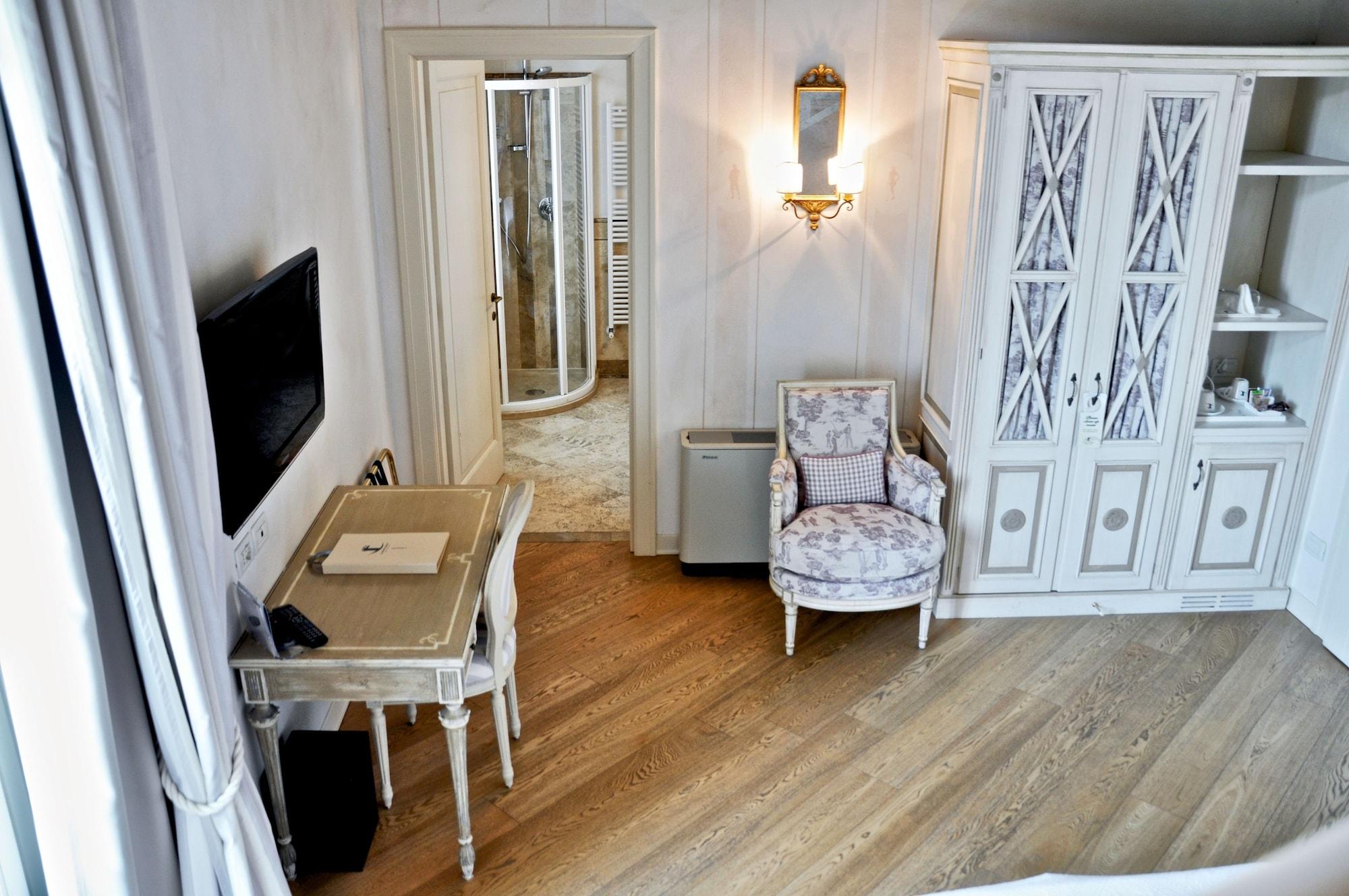 Garda Hotel San Vigilio Golf ポッツォレンゴ エクステリア 写真